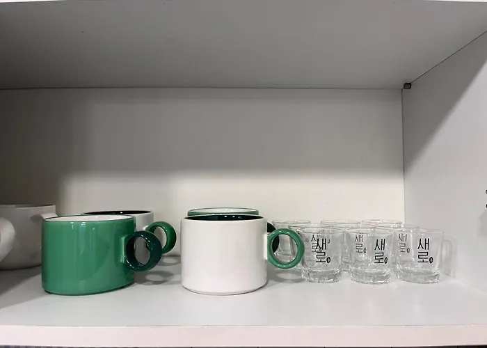 Apartment 지하철7분,9인가족숙소,동대문 명동 경복궁 10분, 성수,홍대입구 25분,장기짐보관, 성북천 벚꽂축제, 3룸 5배드, 시내중심, 로컬맛집풍부