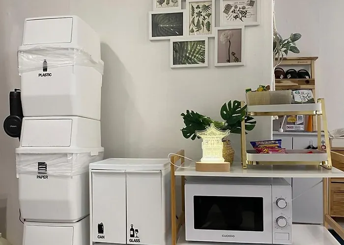 지하철7분,9인가족숙소,동대문 명동 경복궁 10분, 성수,홍대입구 25분,장기짐보관, 성북천 벚꽂축제, 3룸 5배드, 시내중심, 로컬맛집풍부 Seoul