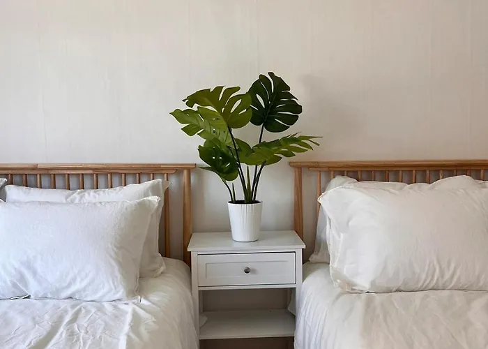 Apartment 지하철7분,9인가족숙소,동대문 명동 경복궁 10분, 성수,홍대입구 25분,장기짐보관, 성북천 벚꽂축제, 3룸 5배드, 시내중심, 로컬맛집풍부